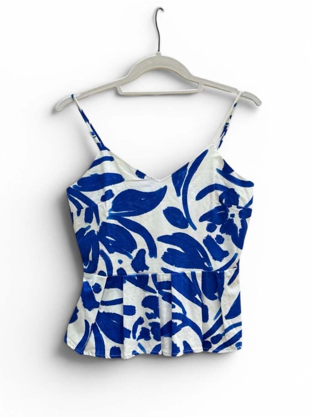 Monteau Los Angeles Blue and White Floral Peplum Cami Top